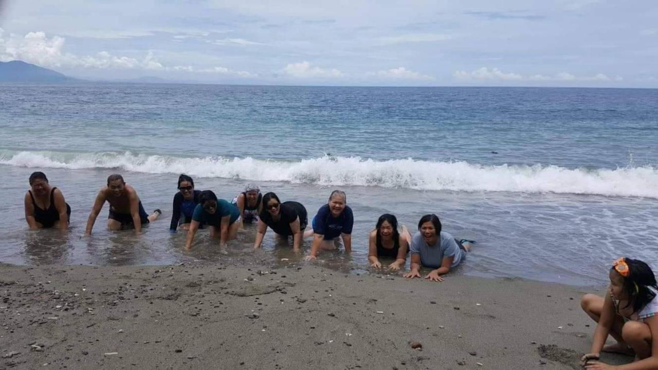 Aundanao Oasis Beach Samal Bagian luar foto