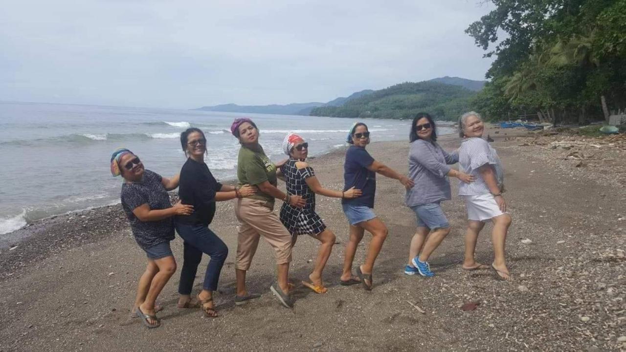 Aundanao Oasis Beach Samal Bagian luar foto