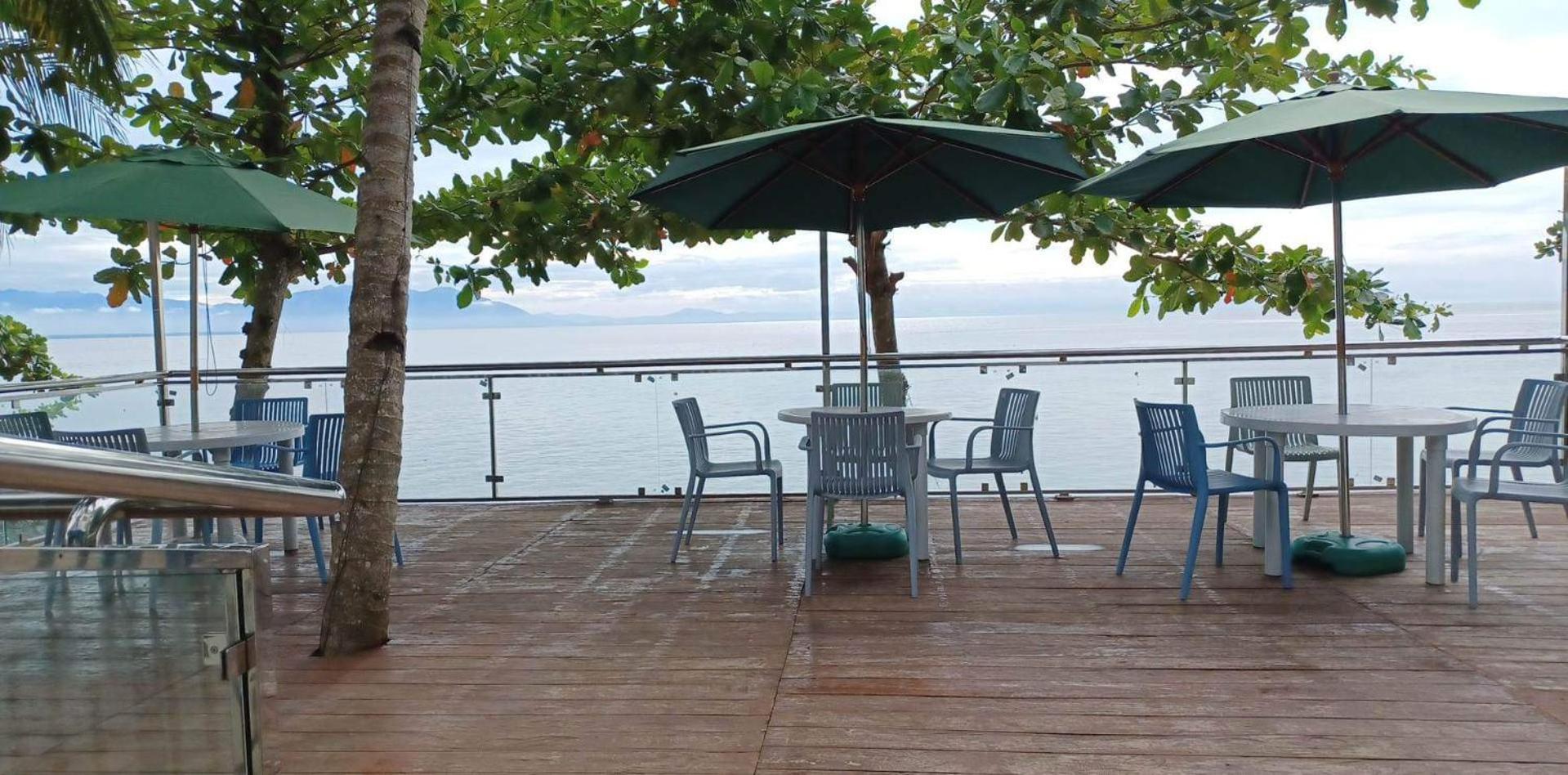 Aundanao Oasis Beach Samal Bagian luar foto