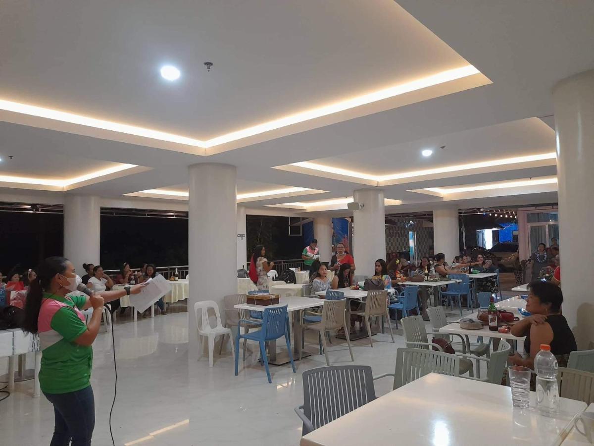 Aundanao Oasis Beach Samal Bagian luar foto